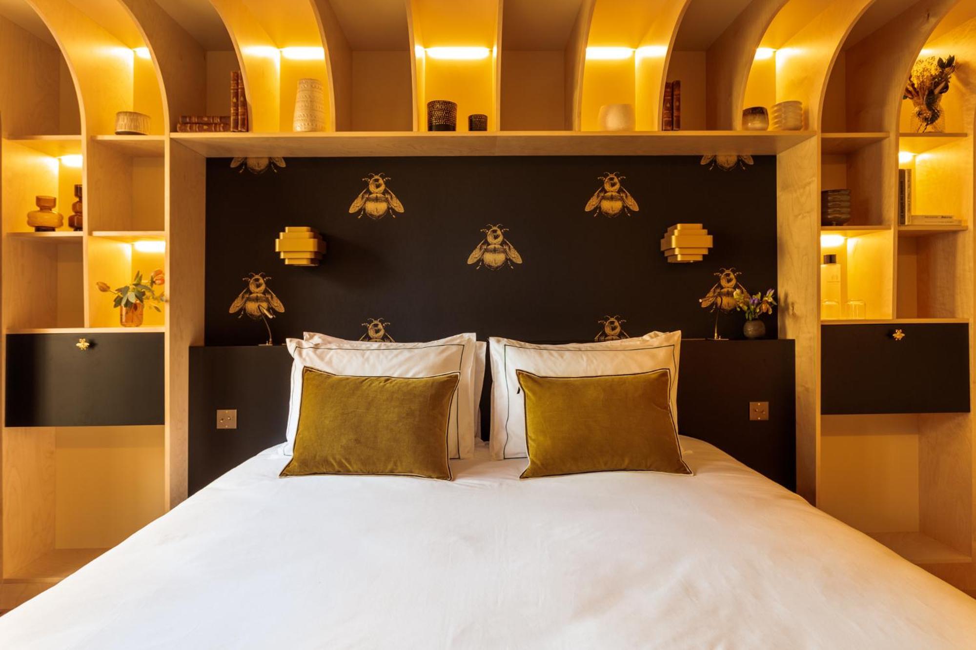 Hotel Bonsoir Madame 4*