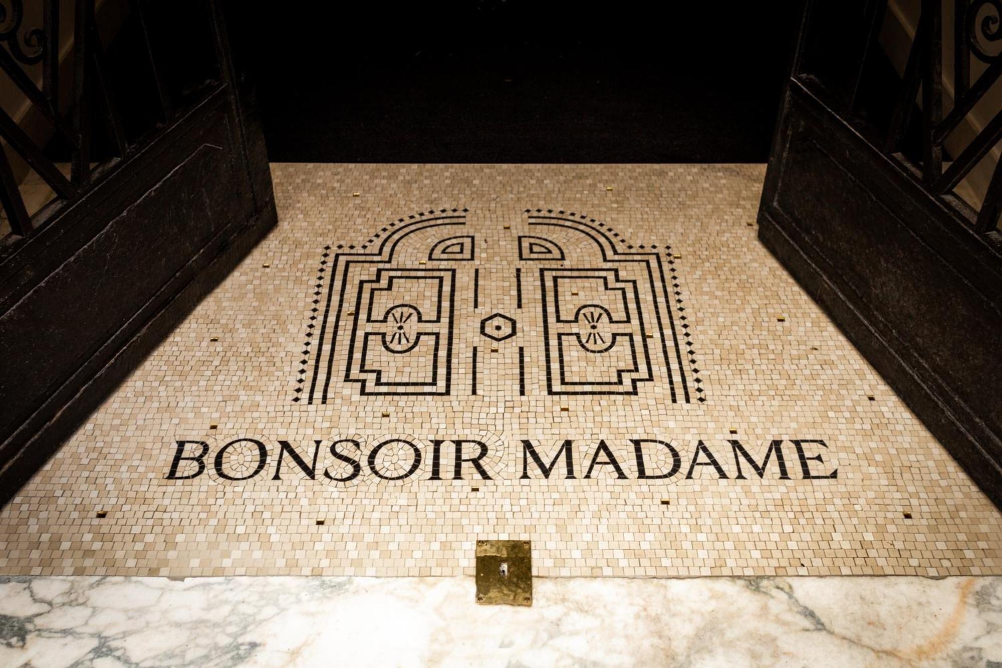 Bonsoir Madame Hotel 4*