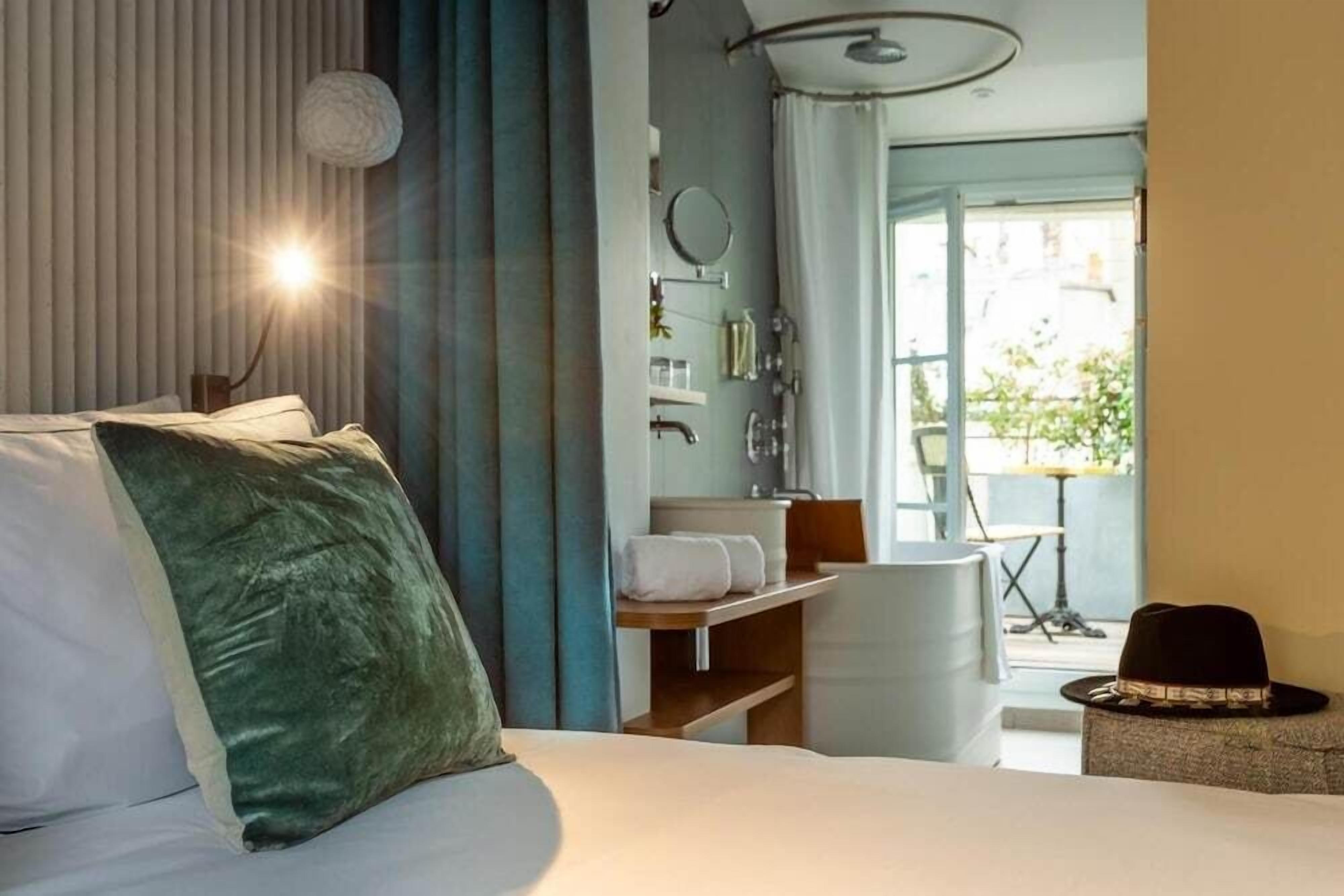 Hotel Bonsoir Madame 4*