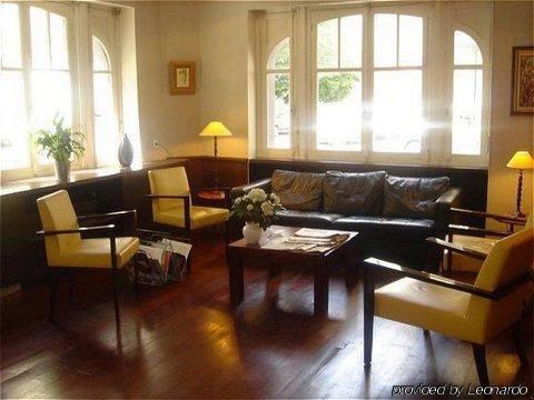 Bonsoir Madame Hotel