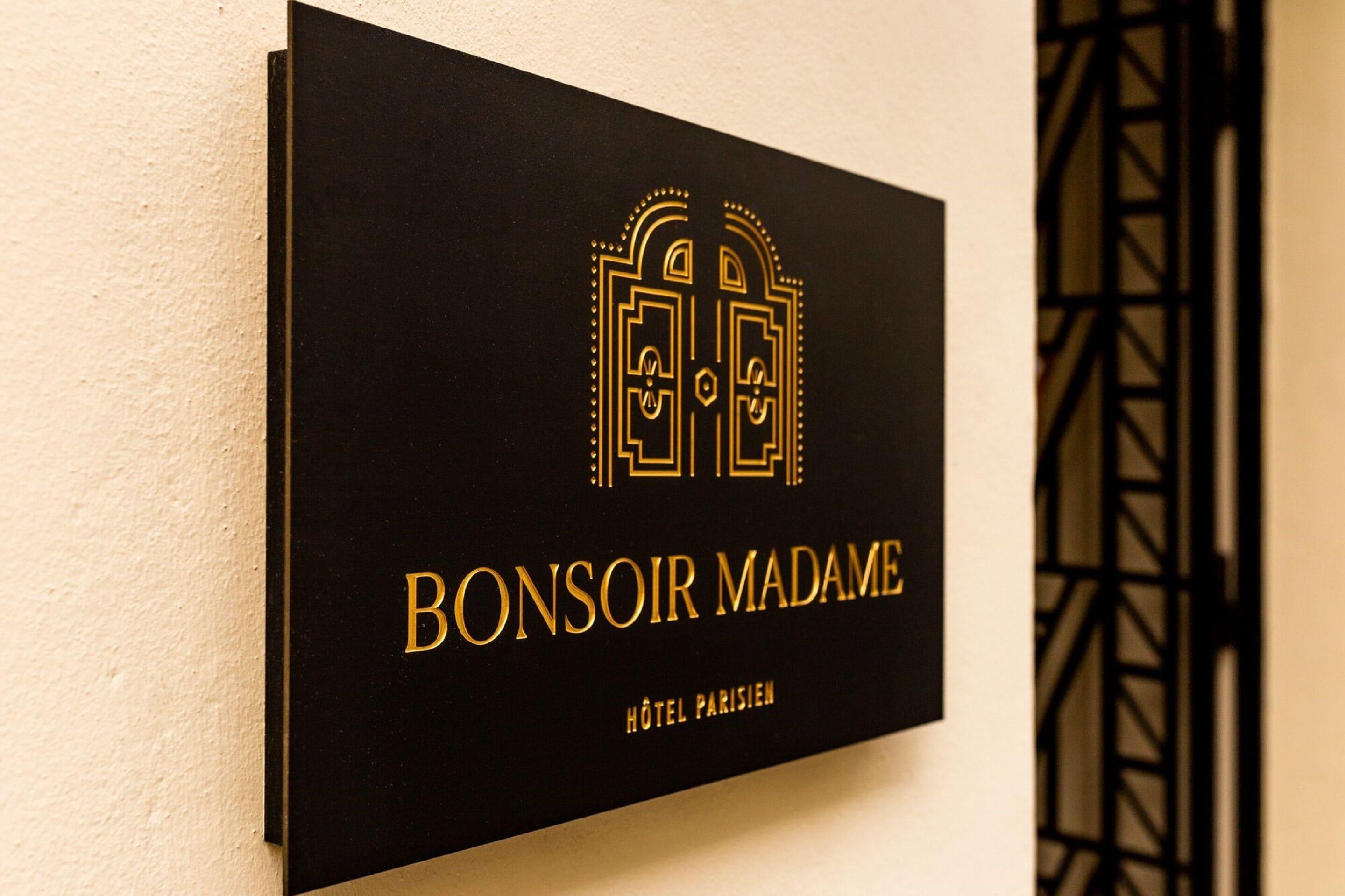 Bonsoir Madame Hotel