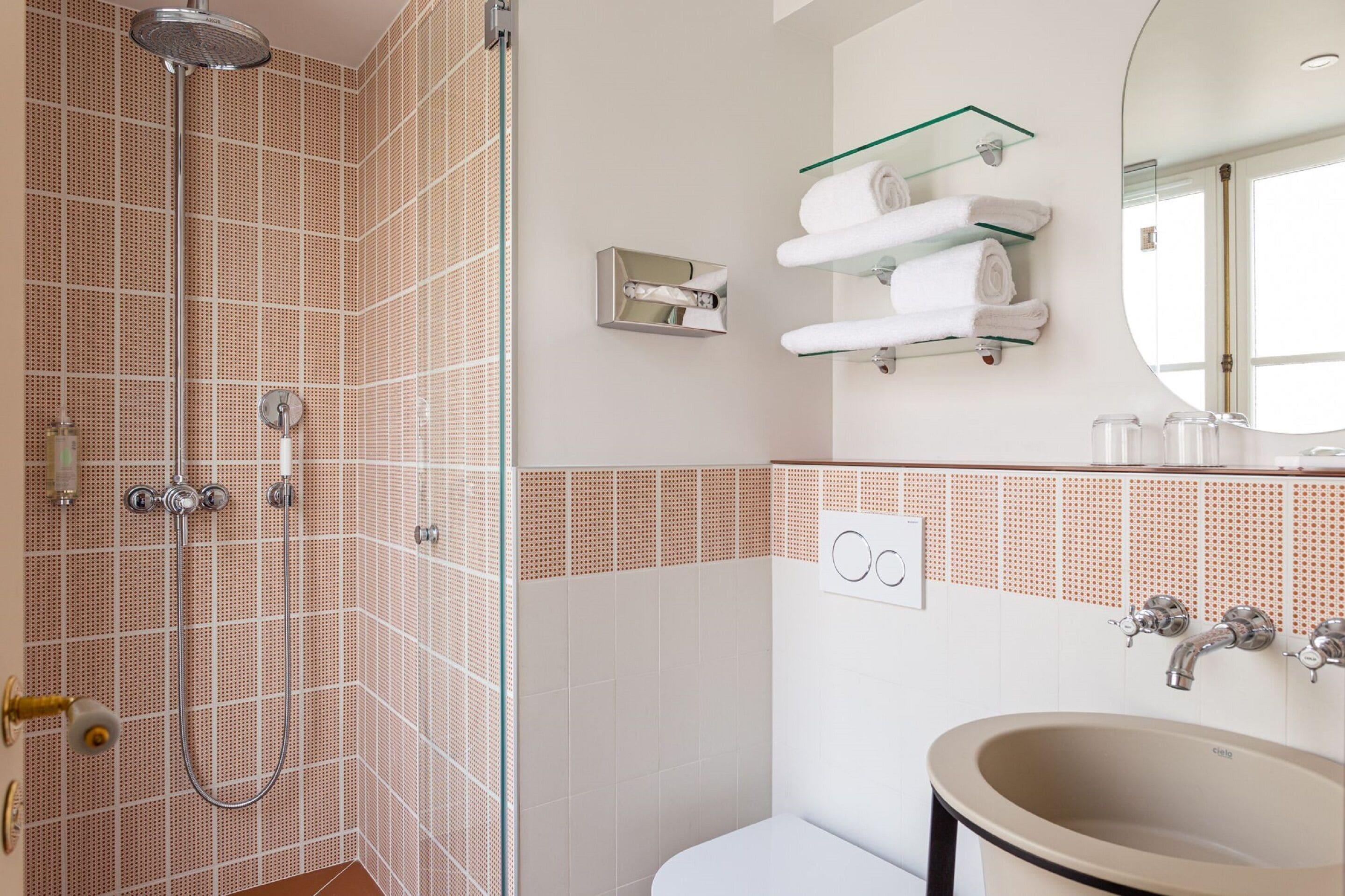 Hotel Bonsoir Madame 4*