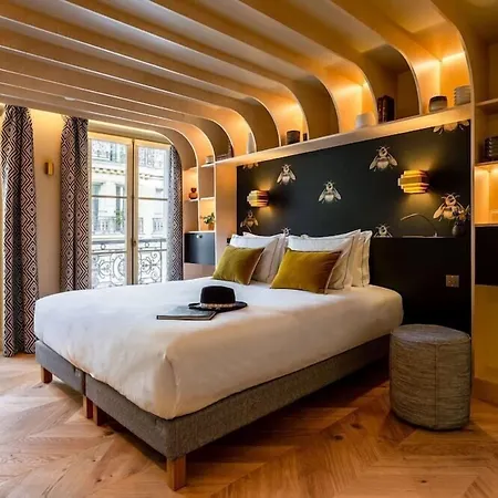 Bonsoir Madame Hotel